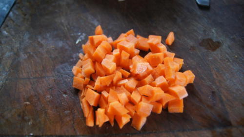 Les carottes en cubes